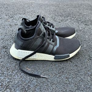 Black Adidas sneakers, women’s size 6